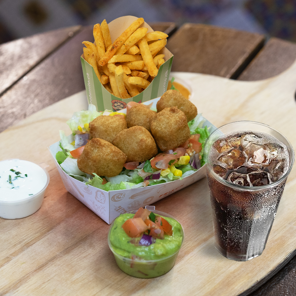 Bei Papa Burrito bekommst du Snacks, wie Chili Cheese Nuggets, frittierte Jalapeños mit Frischkäse, feine Chickenwings oder Chickennuggets.