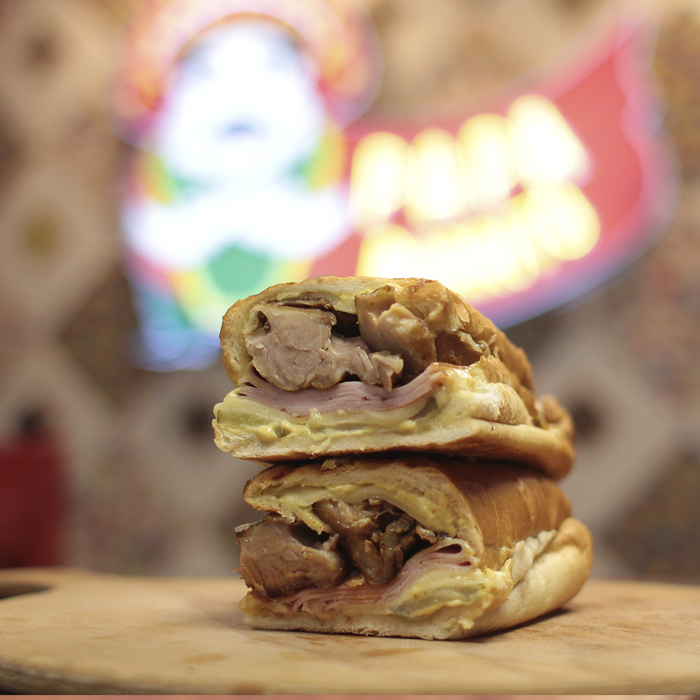 Genieße den kubanischen Streetfood-Klassiker bei Papa Burrito.