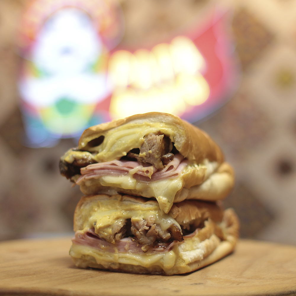 Genieße den kubanischen Streetfood-Klassiker bei Papa Burrito.