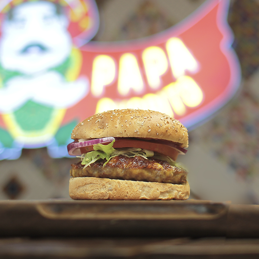 Der PAPA BURRITO Hamburger macht den amerikanischen Klassiker – mexikanisch pikant.